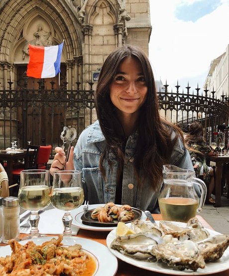 Brigit Sinaga star hot photos