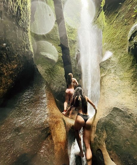 Brigit Sinaga star hot image