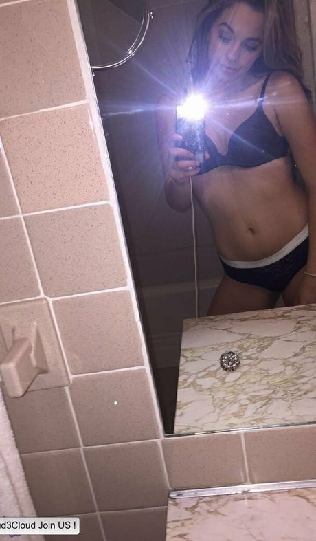 Emmie Garver model erotic image