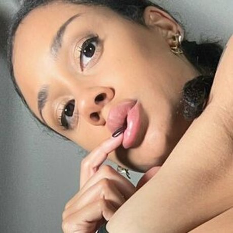 arianaaimesfree erotic pornstar galleries