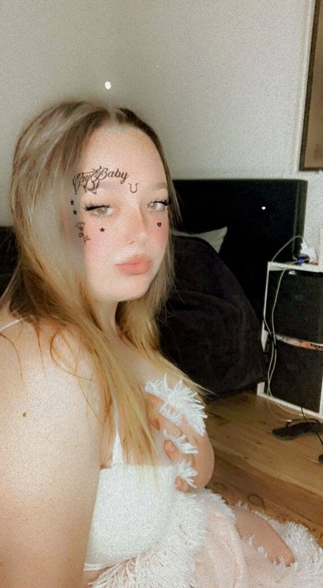 raebabe11 nude actress pics