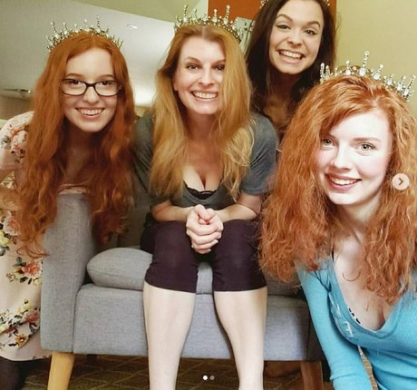 JuliaThongg pornstar nude pics