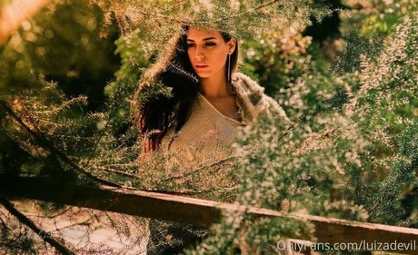 luizadevil exclusive model pic