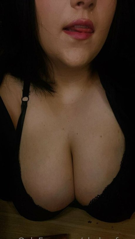 chubeefuzz model hot images