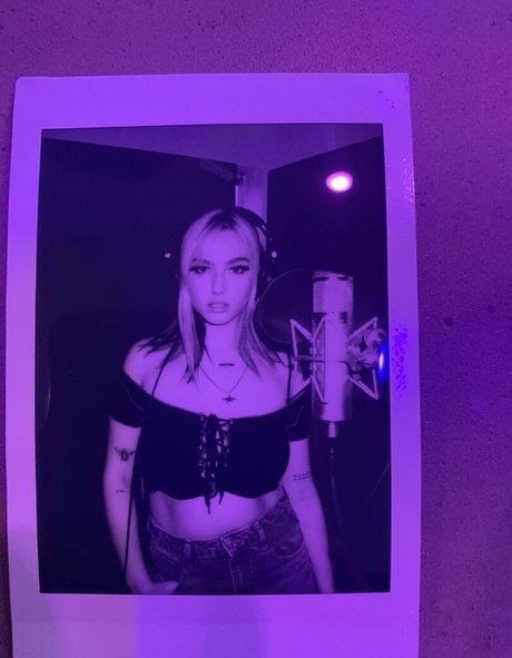 mollyomaliamollyomaliaaa star pornographic pic