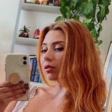 Hazel Hayes nice model picture