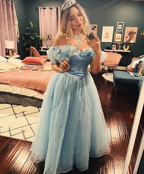 Hazel Hayes high quality model photo