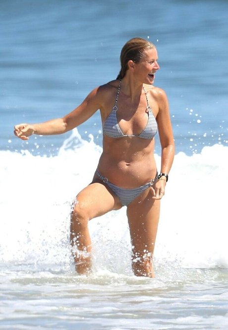 Gwyneth Paltrow model naked pic