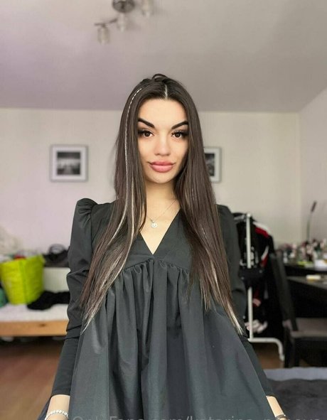 katarina popova model hot pic