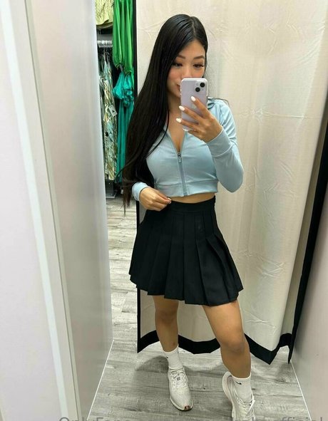 geminibabyofficial nudes model gallery