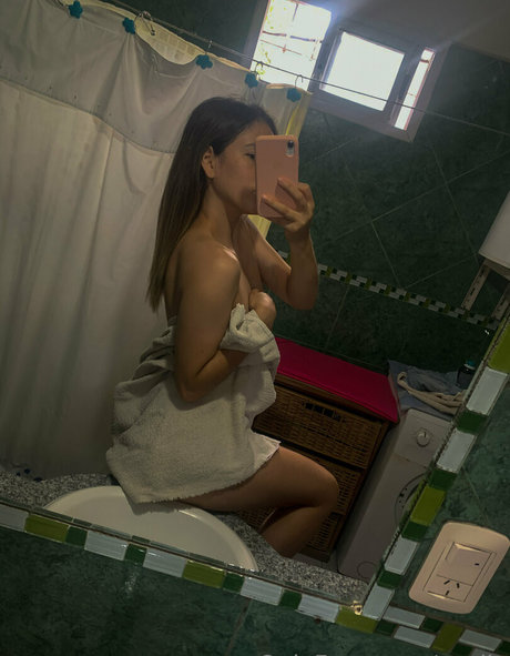 yesiiv nudes actress picture