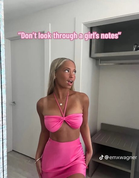 Emxwagner pretty pornstar pics