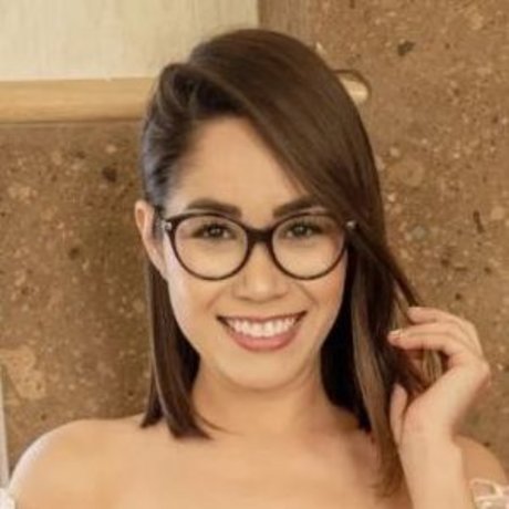 Yanin Campos top star images