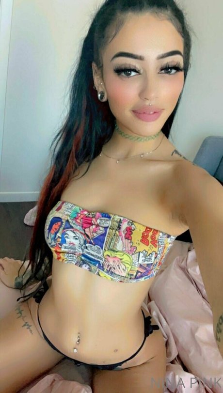 ninapinkxo model art galleries