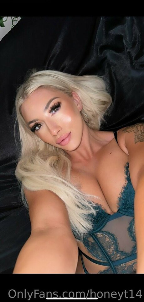 honeyt14 best model picture