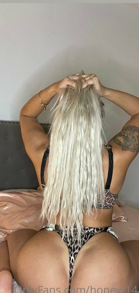 honeyt14 model nude img