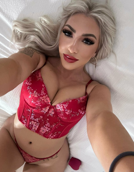 honeyt14 erotic actress img