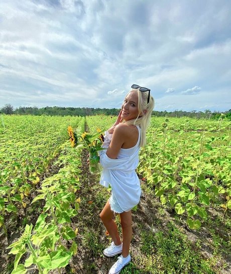 Madison Horacek best model photo