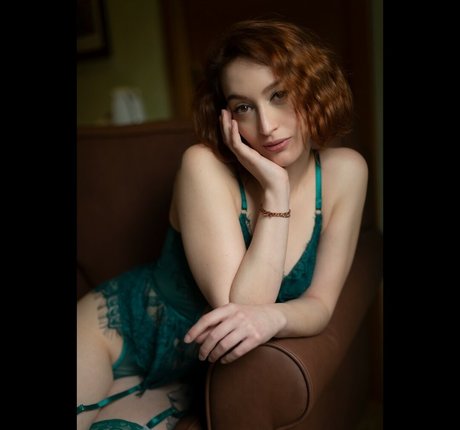 Ely Mango model adult gallery