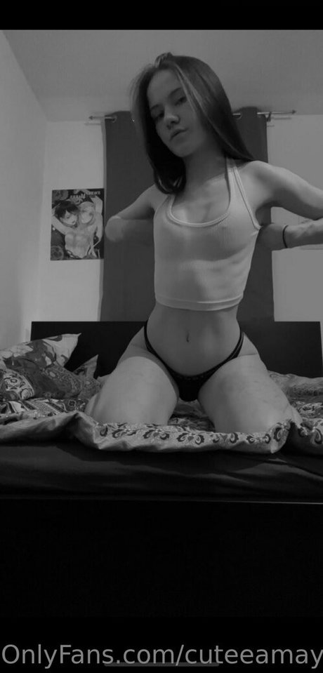 cuteeromana naked actress photos