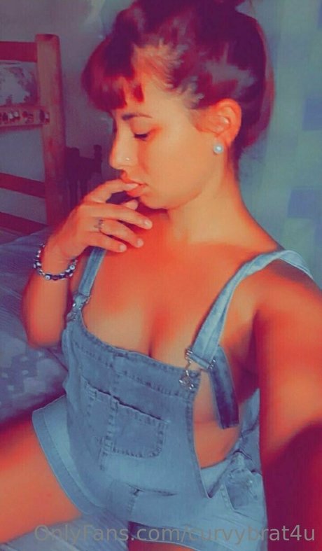 curvybrat4u model beautiful pic