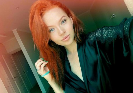 redfoxxxxxxx beautiful star pictures