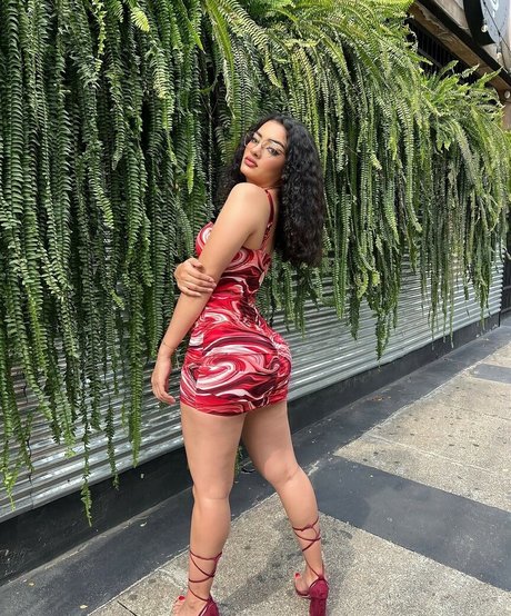 Camila Krystel model hot pics