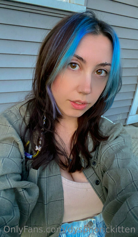 dysphorickitten star nude photo