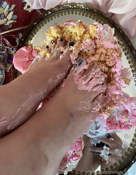 Lady Perse sex actress pics