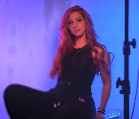 Lara Loft art model images