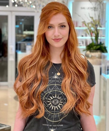 Lara Loft top model archive