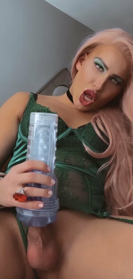 missjizzelle free star picture