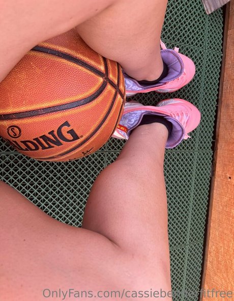 cassiebenderfitfree sexy star images