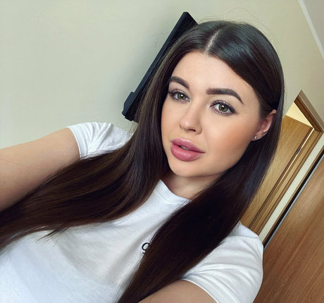 val candy model sexy pic