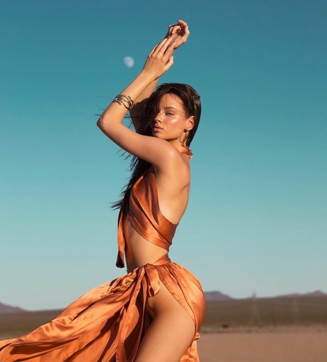 Liora Lapointe pornstar hd pics