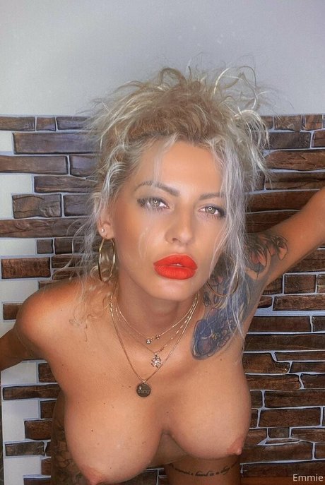 emmie six star naked image