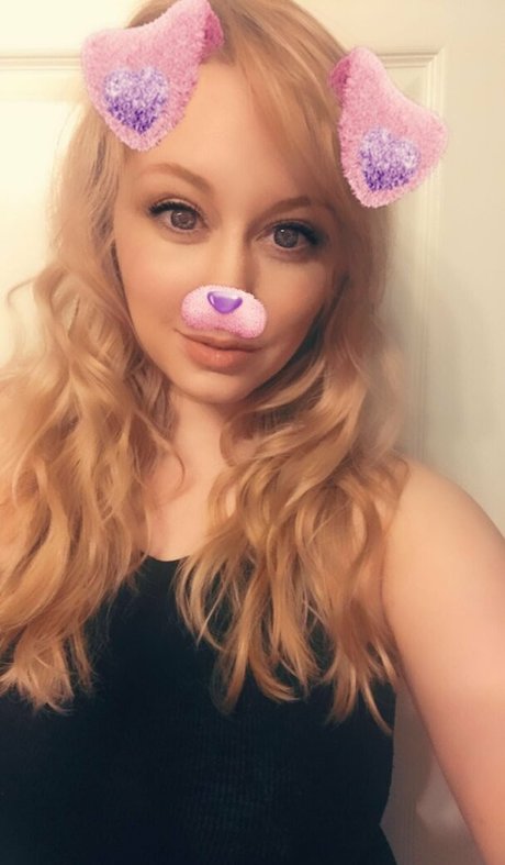 malloypanda erotic model photo