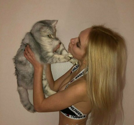 marya maryanne hd actress images