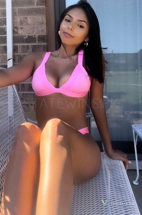 Iscely Antoriano pornstar naked img