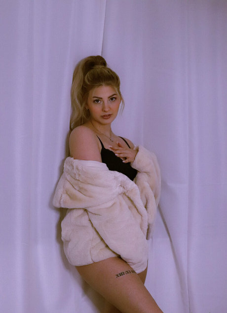 asmrjanina high quality star images