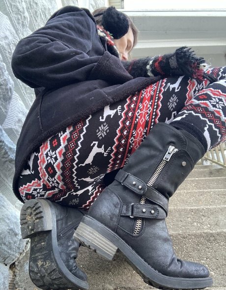 titillatingtease actress pics