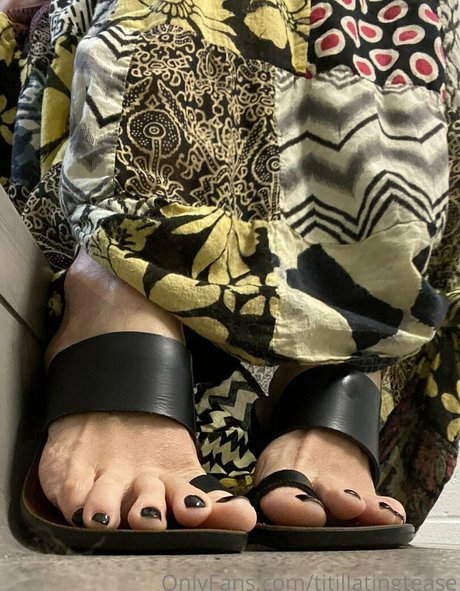 titillatingtease art star photo