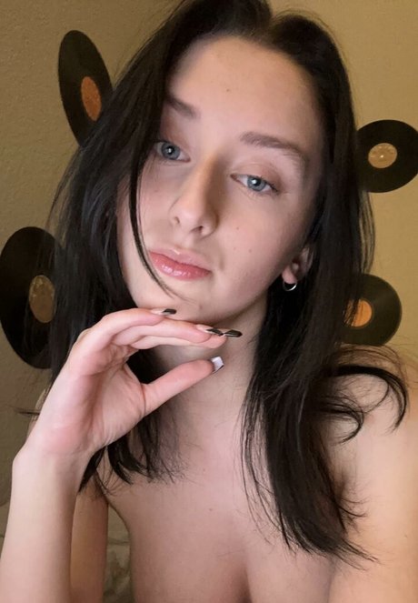 Orla Gracey pornstar pretty pics