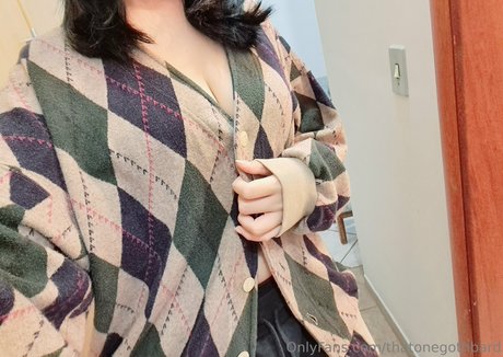 thatOneGothBard model top pics