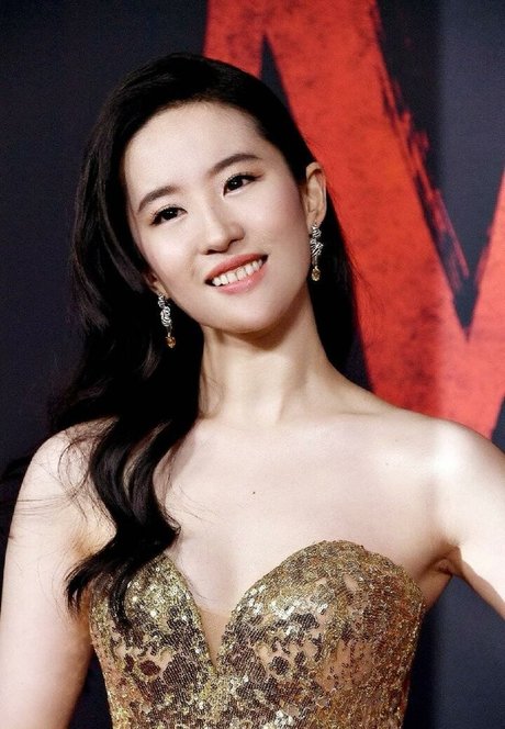 Liu Yifei model exclusive photos