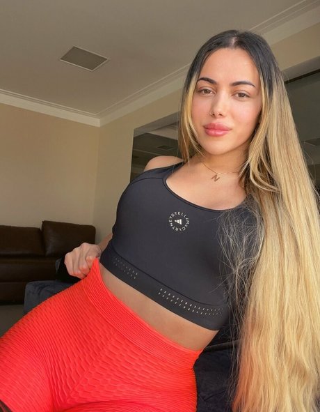 Emily Narizinho model sex pic