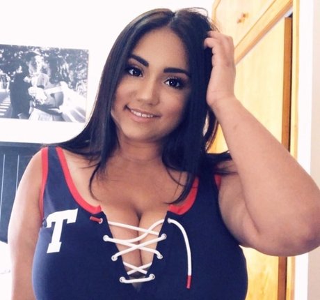 mynamesydalia model top pictures