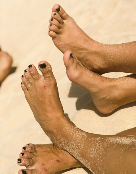 sol y sal nude actress picture