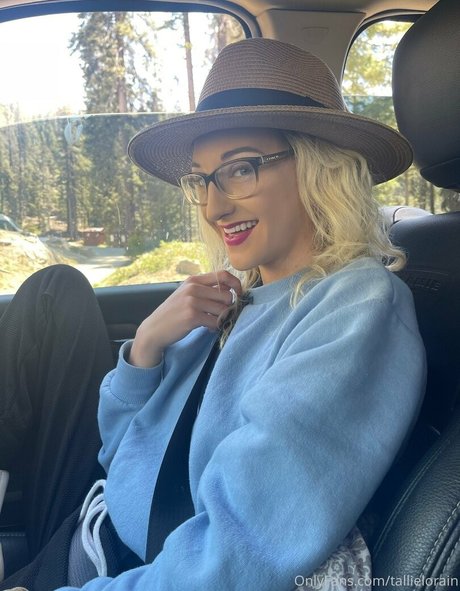 tallielorain sexy actress picture