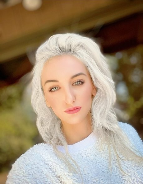 tallielorain perfect pornstar image